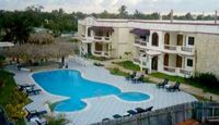 The hotel and the pool of the Apart-Hotel BELLA VISTA - Boca Chica - Dominican Republic